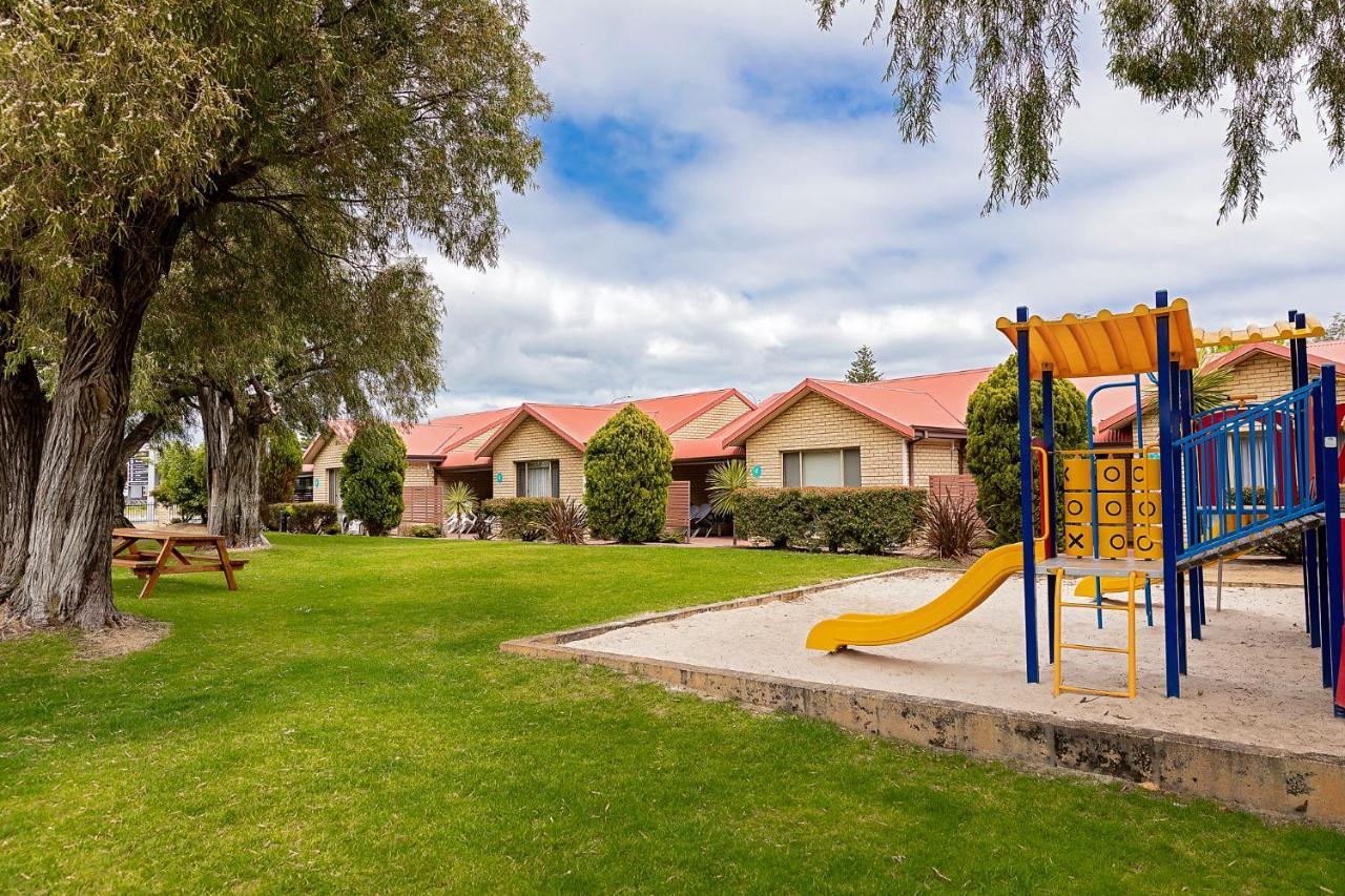 Busselton Villas And Glamping Village ภายนอก รูปภาพ