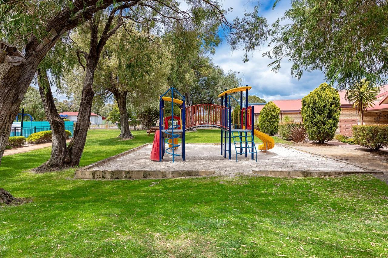 Busselton Villas And Glamping Village ภายนอก รูปภาพ