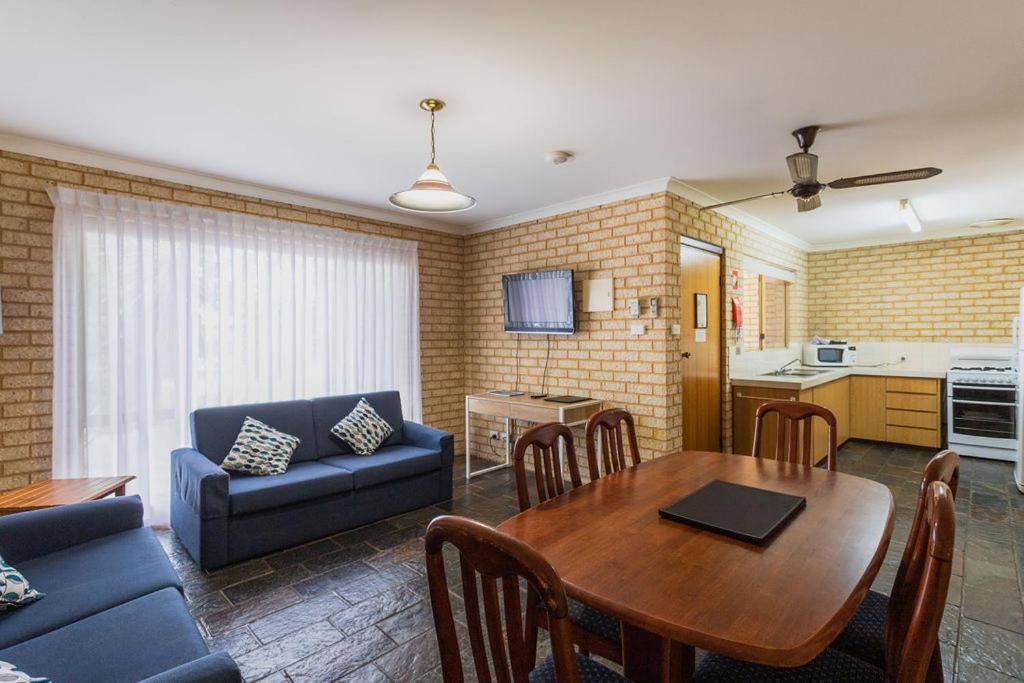 Busselton Villas And Glamping Village ภายนอก รูปภาพ
