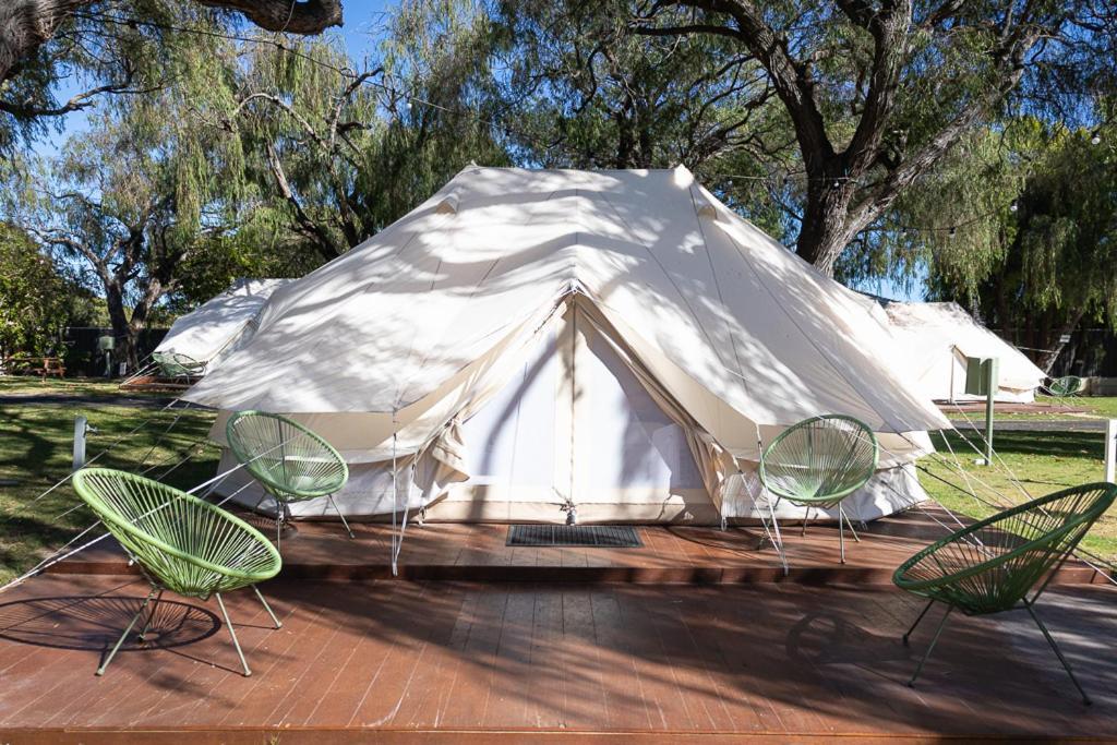 Busselton Villas And Glamping Village ภายนอก รูปภาพ