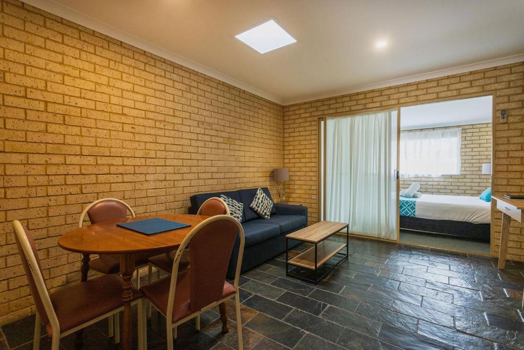 Busselton Villas And Glamping Village ภายนอก รูปภาพ