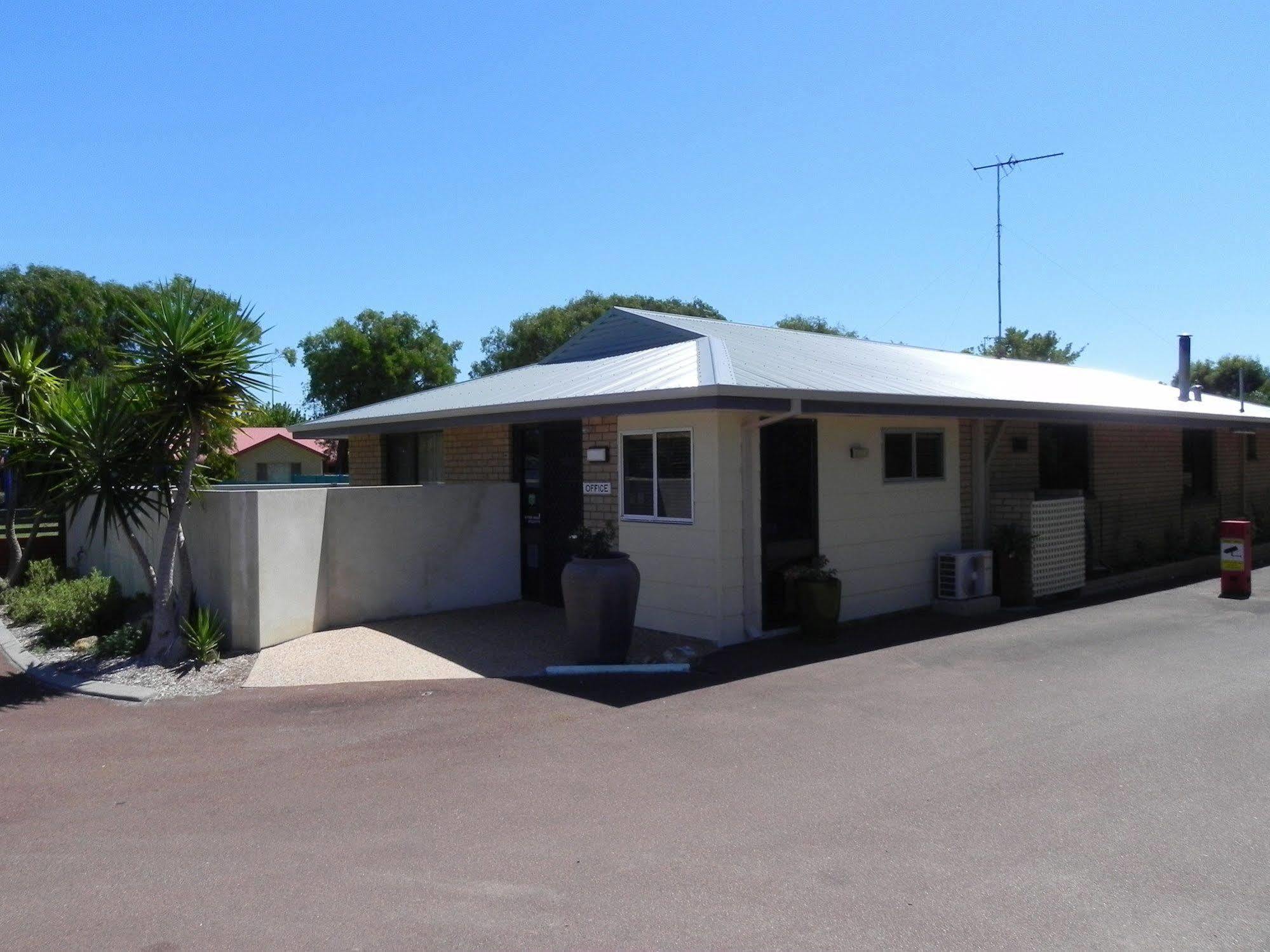 Busselton Villas And Glamping Village ภายนอก รูปภาพ