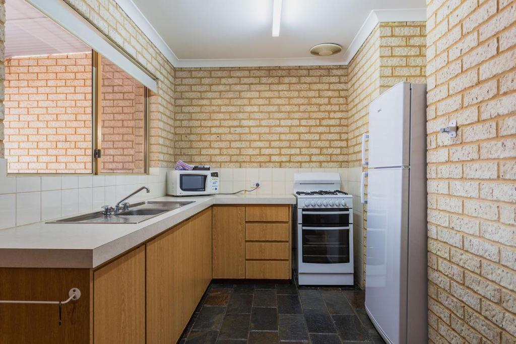Busselton Villas And Glamping Village ภายนอก รูปภาพ